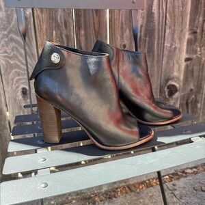 Coach Labelle Women’s Black Leather Open Toe Heel Bootie Size 7.5